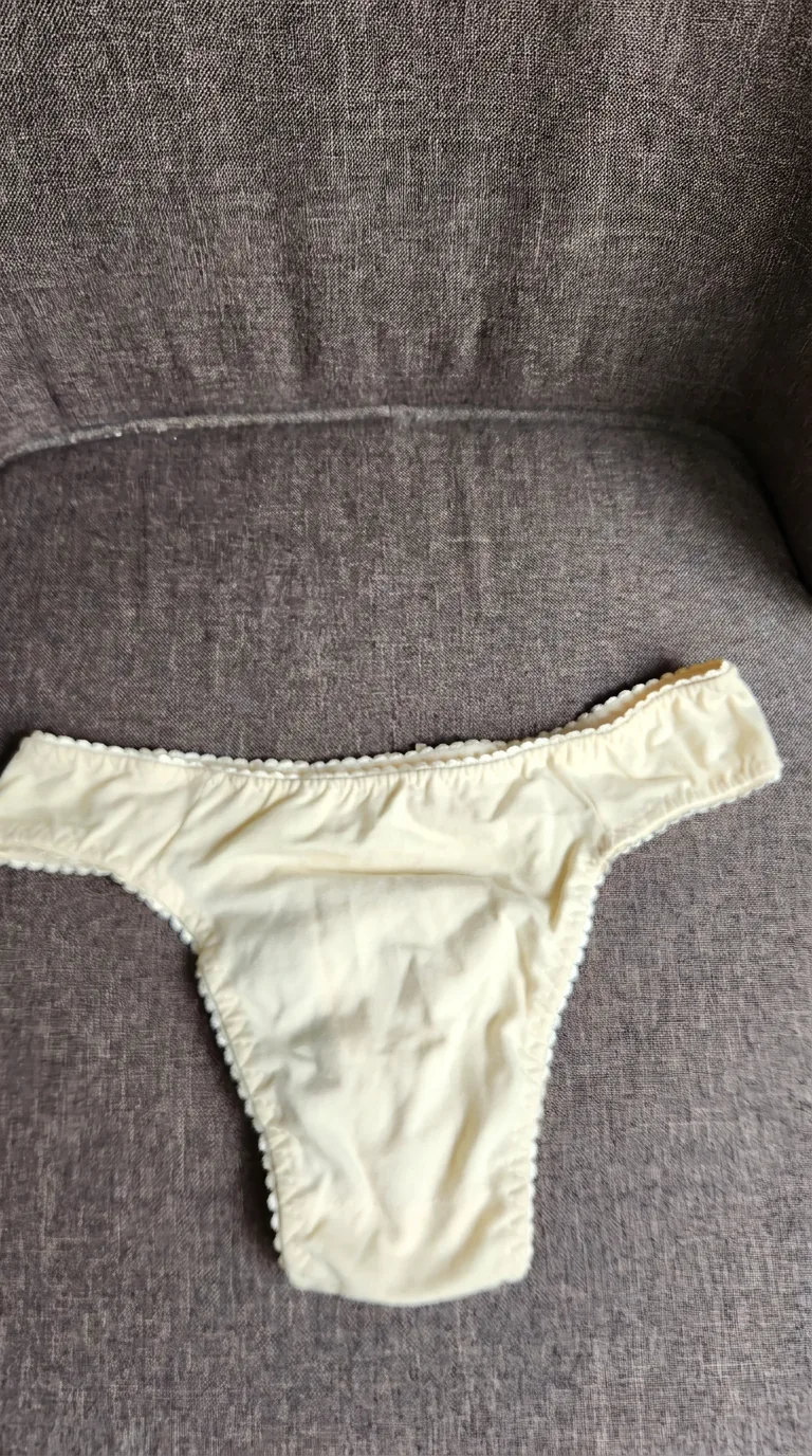 Bikini de corte bajo de algodón vainilla, color vainilla